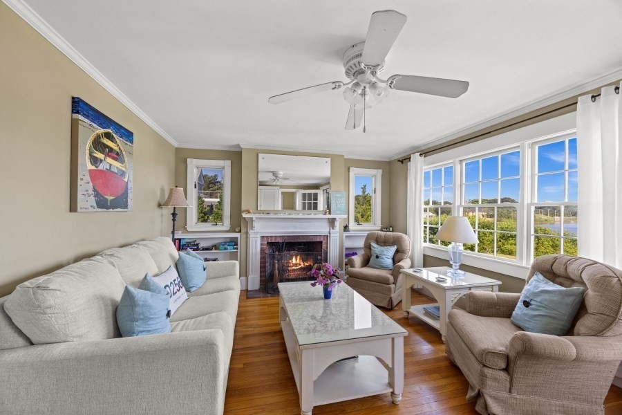 36 Hines Point Rd