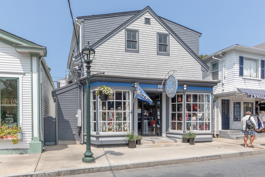 53 Circuit Avenue