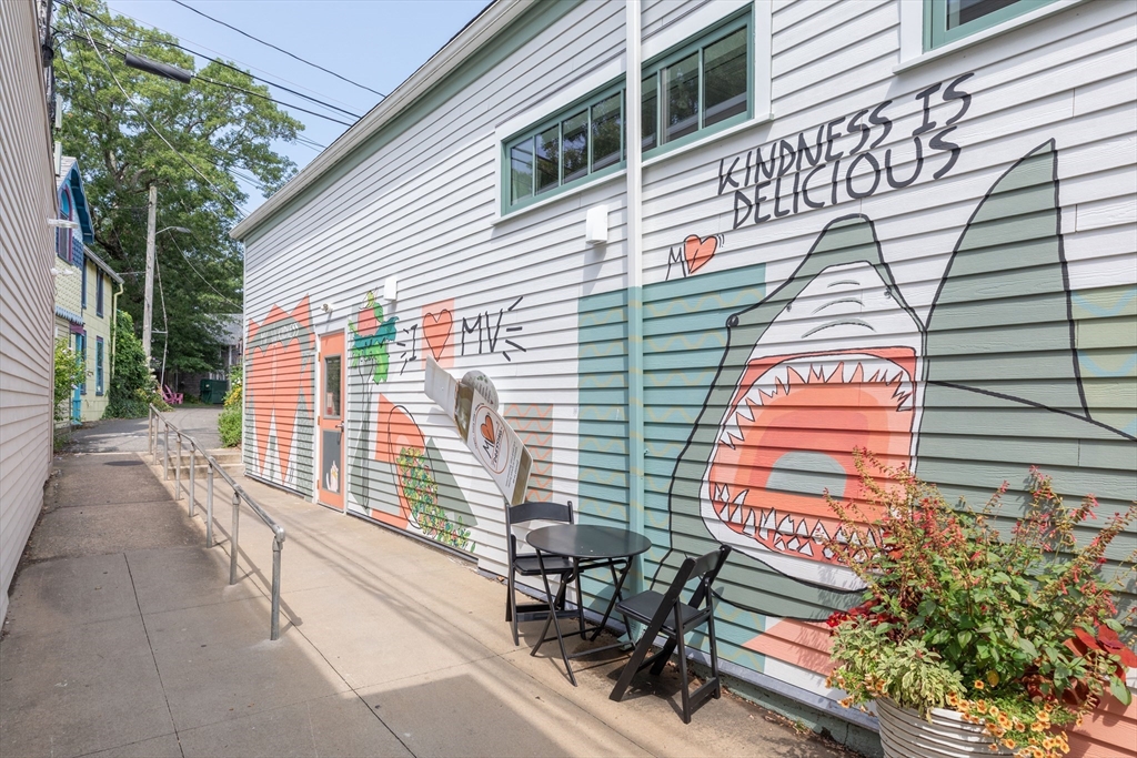 53 Circuit Avenue