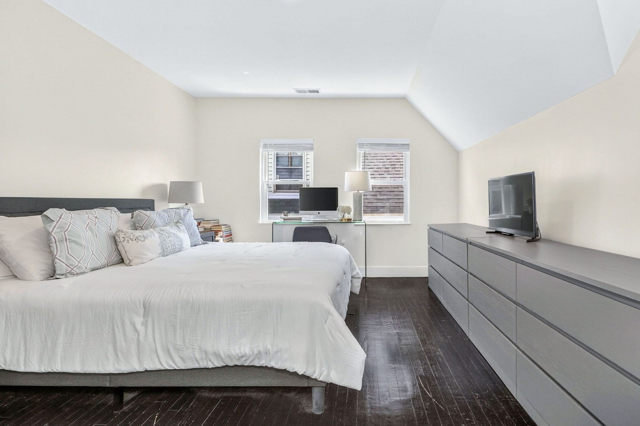 16 Pasadena Rd # 3