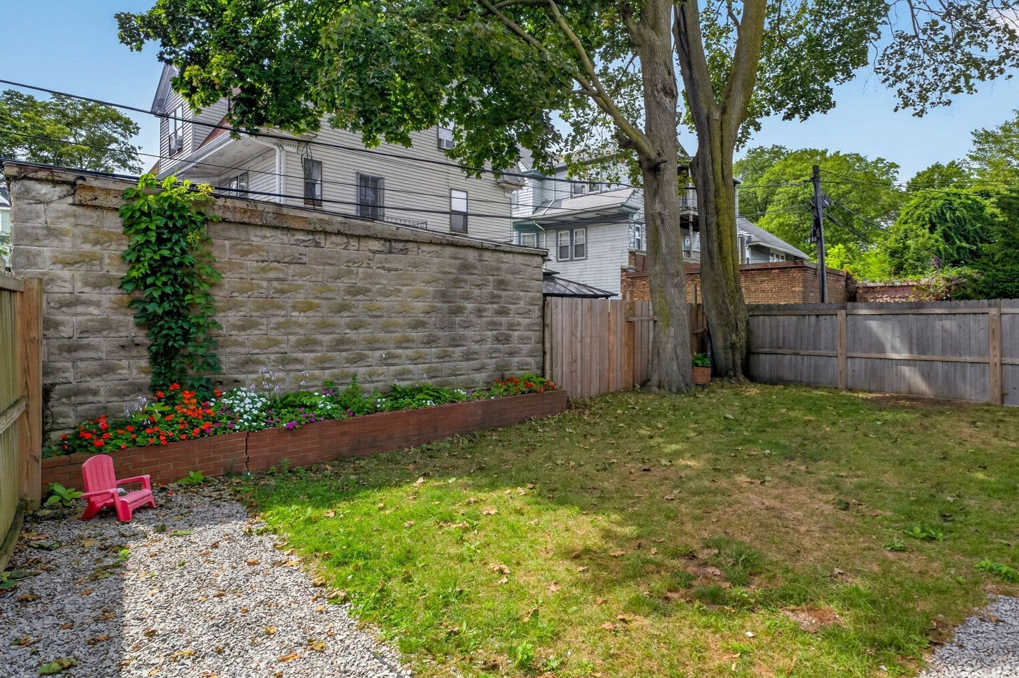 16 Pasadena Rd # 3