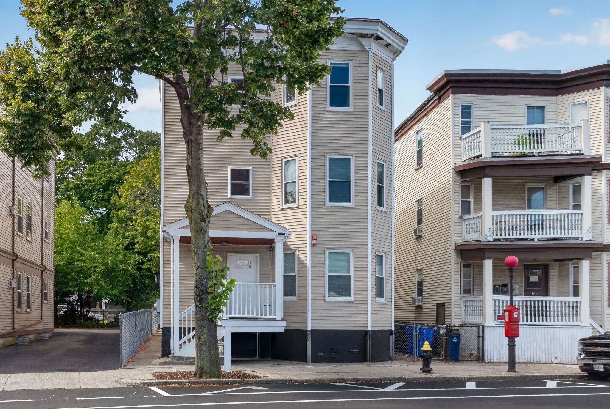 995 Dorchester Ave # 3
