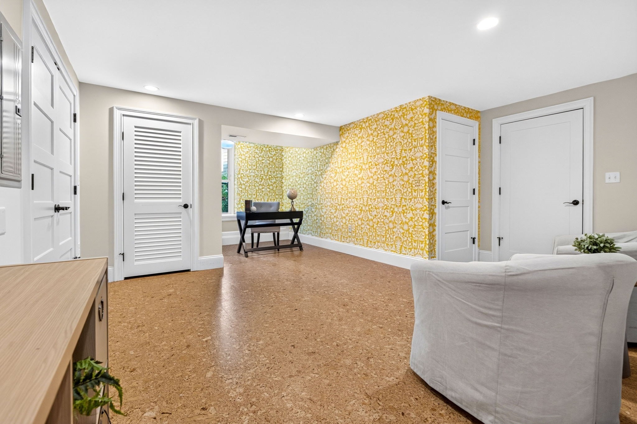 30 Chestnut Sq # 30