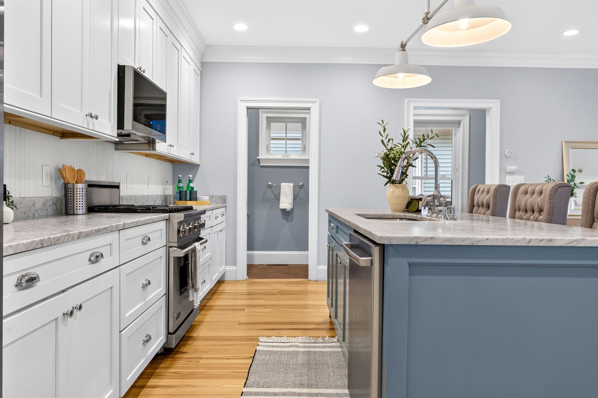 30 Chestnut Sq # 30