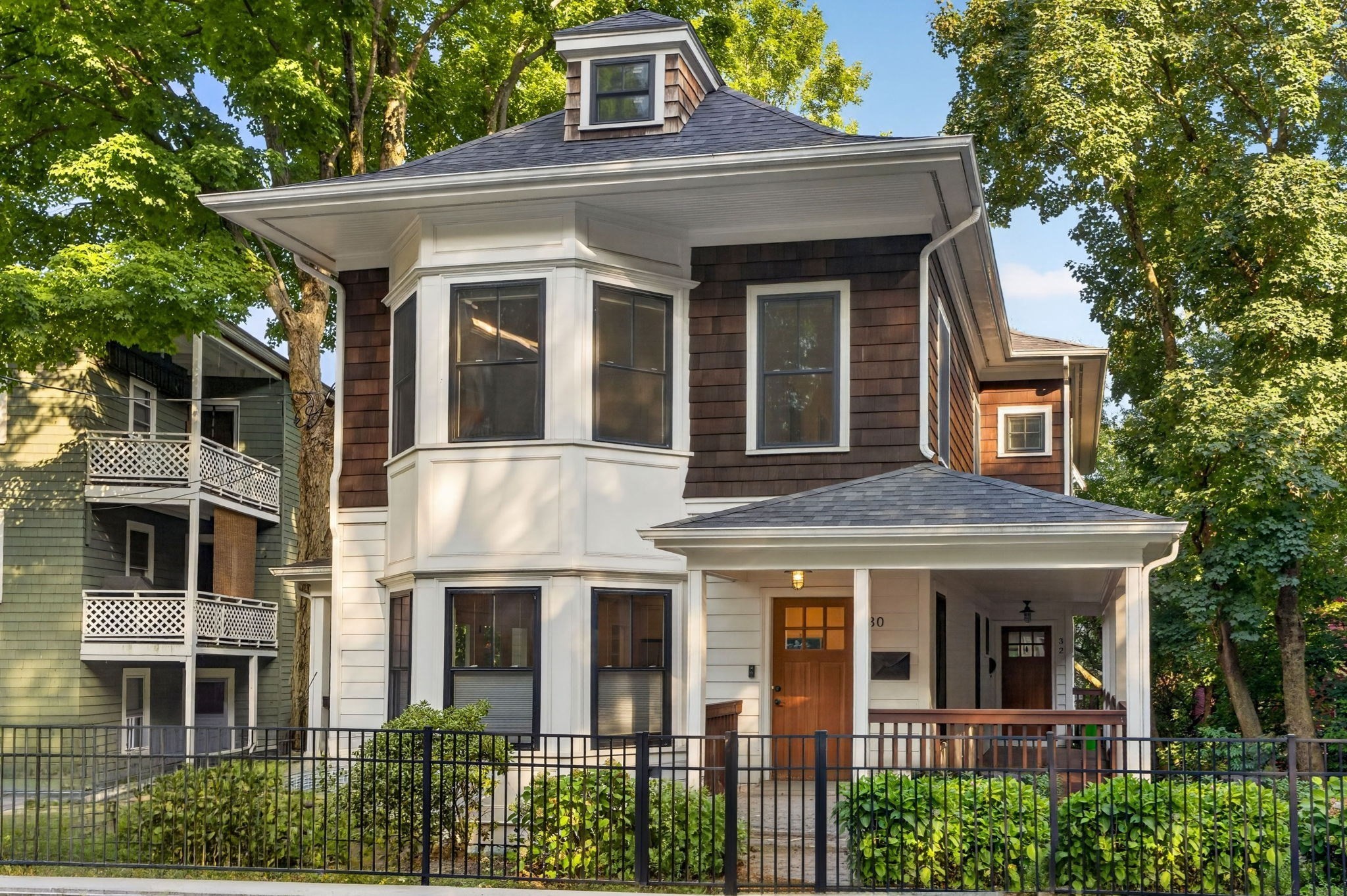 30 Chestnut Sq # 30