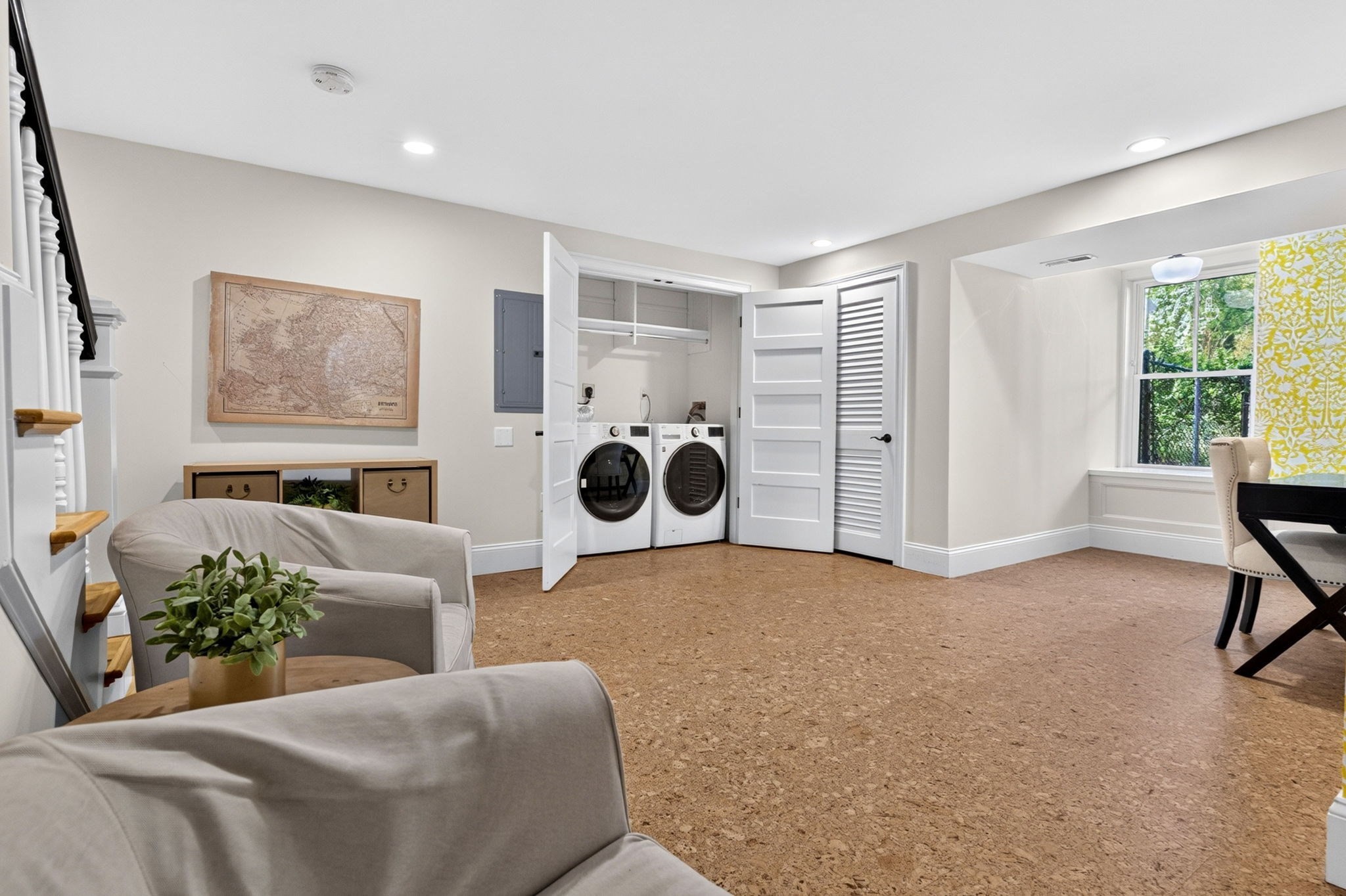30 Chestnut Sq # 30