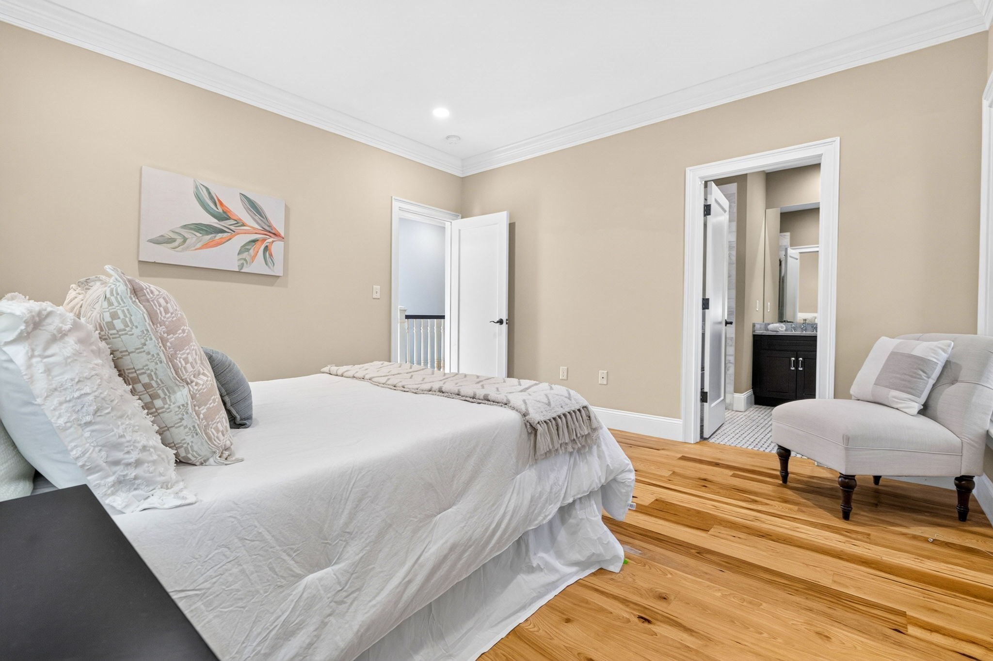 30 Chestnut Sq # 30