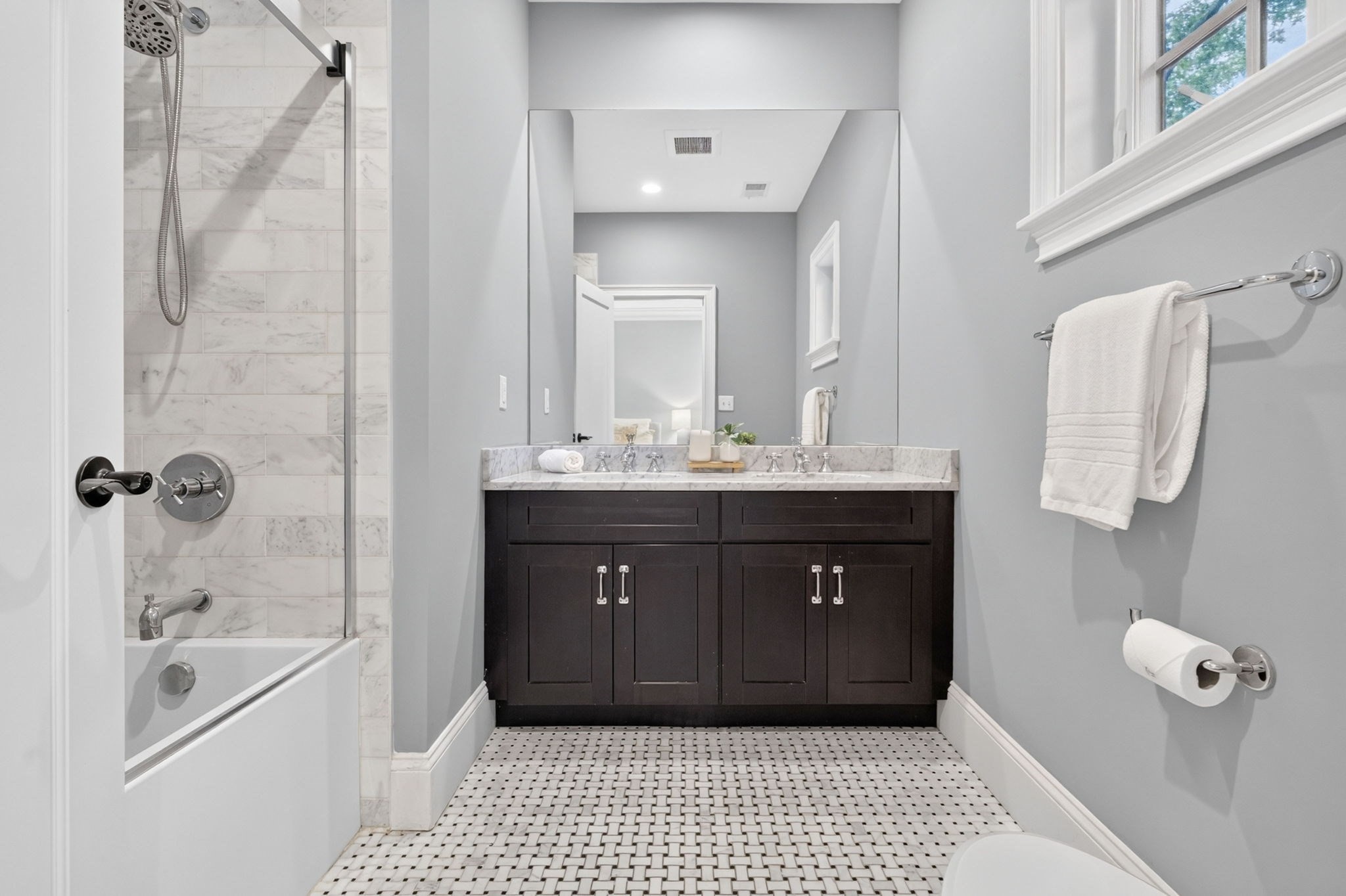 30 Chestnut Sq # 30