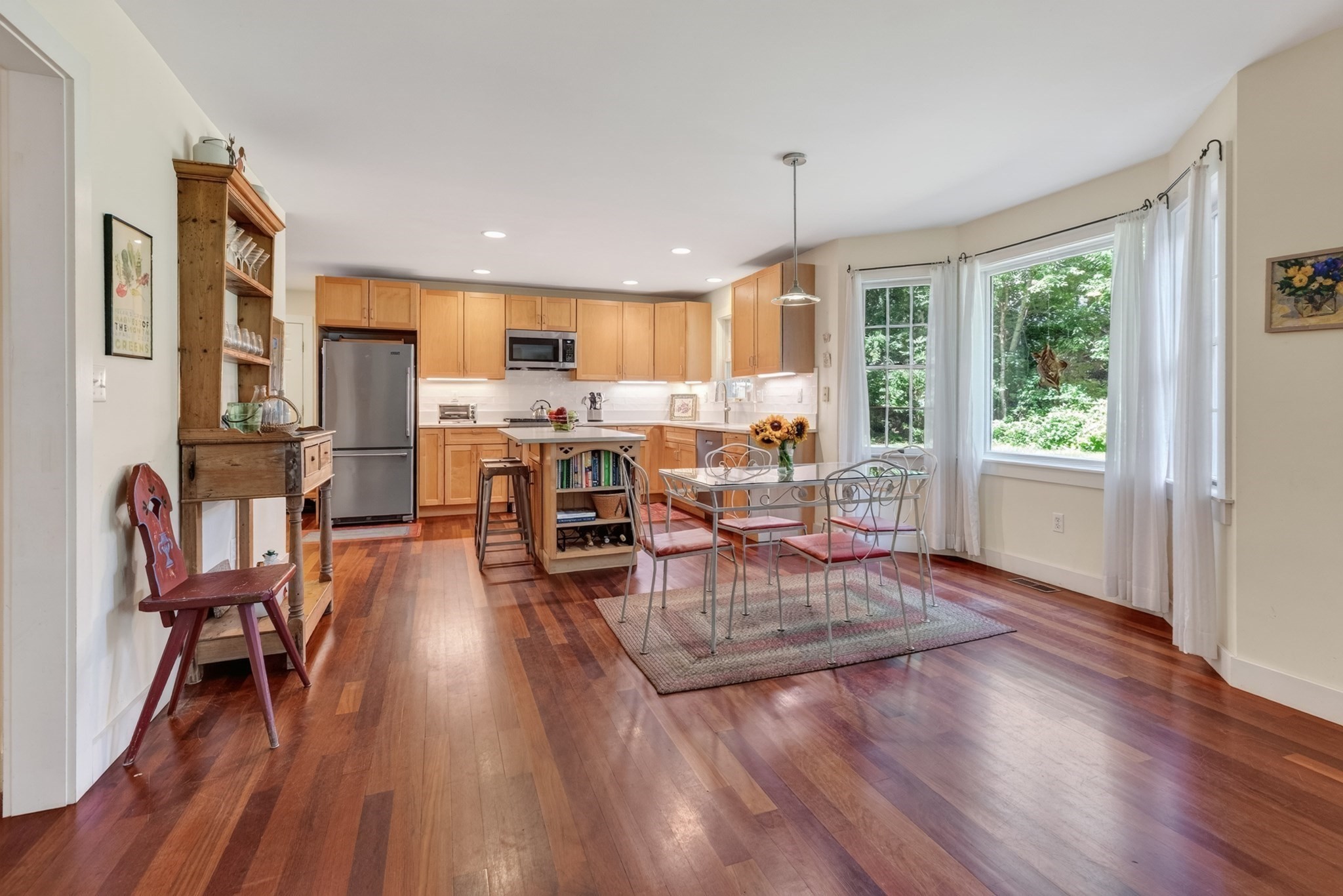 61 Canonicus Ave