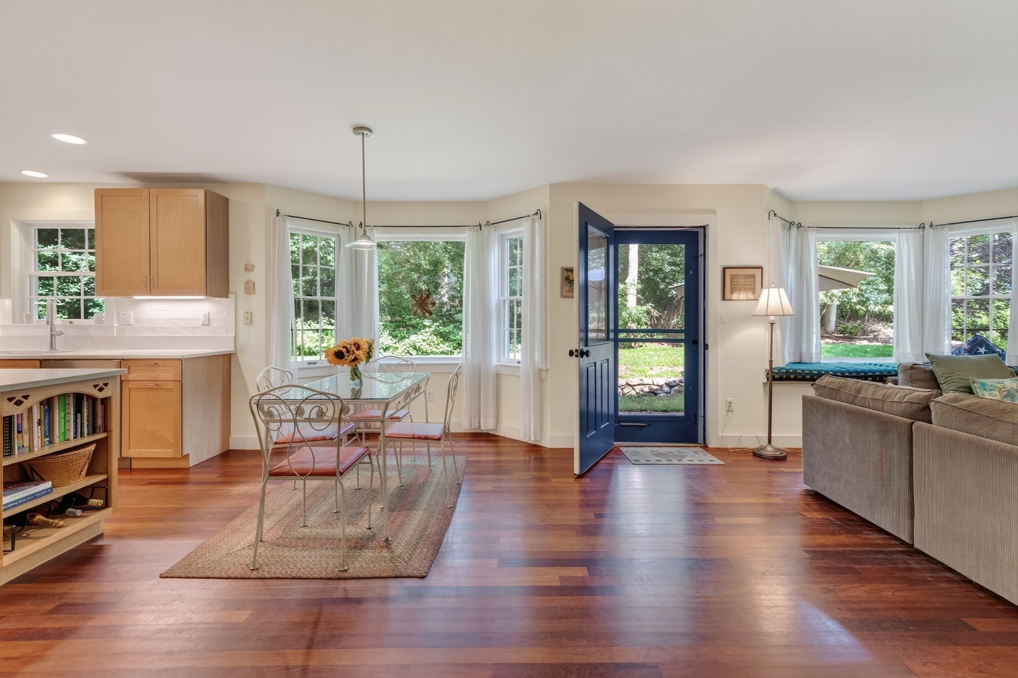 61 Canonicus Ave