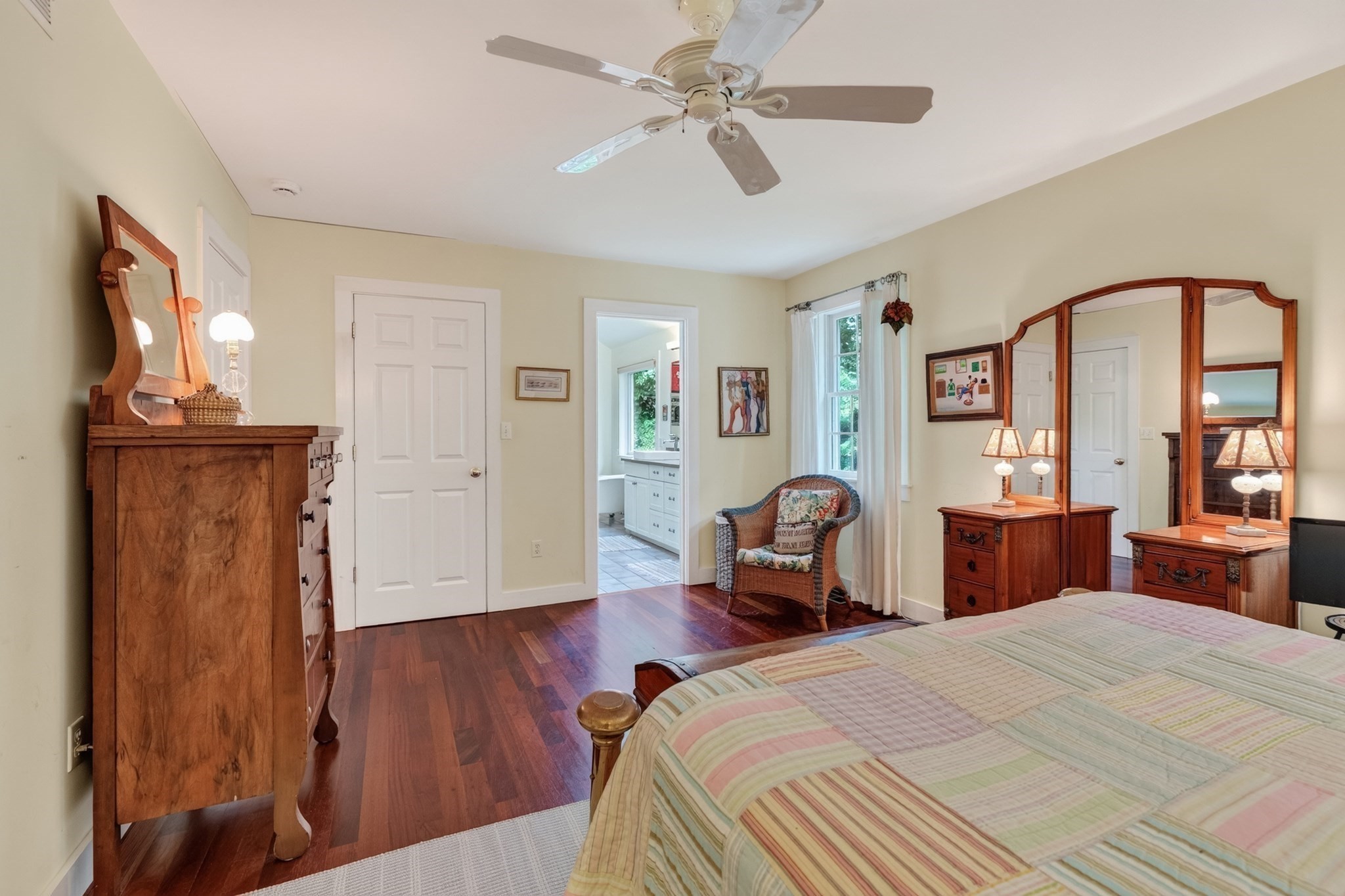 61 Canonicus Ave