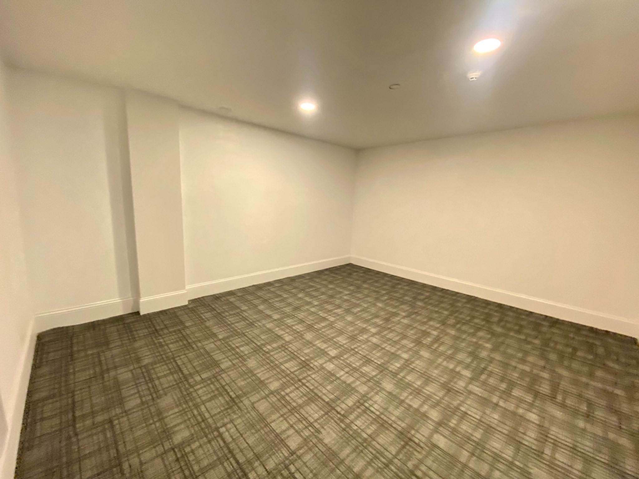 52 River St # 2