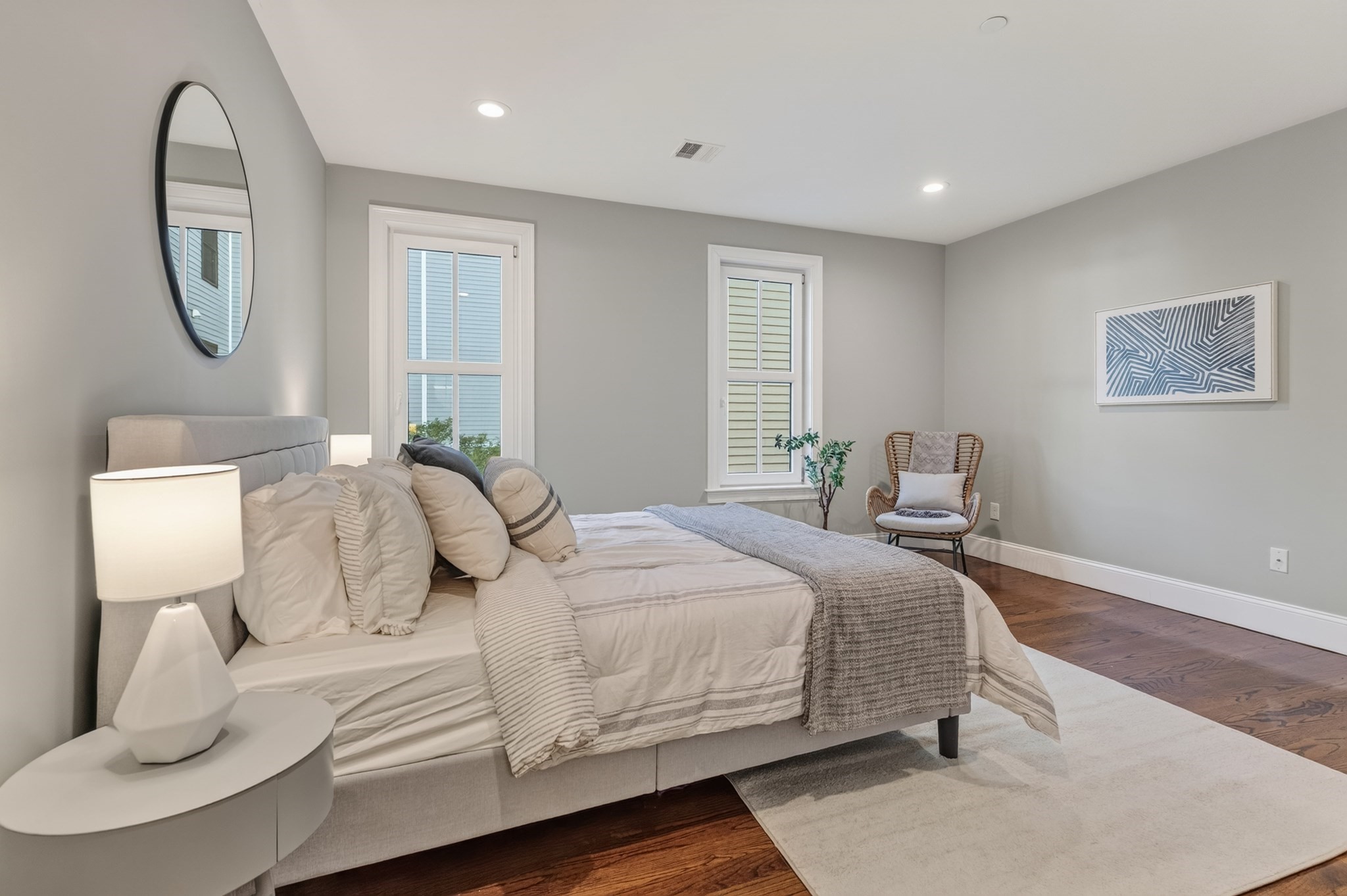 52 River St # 2