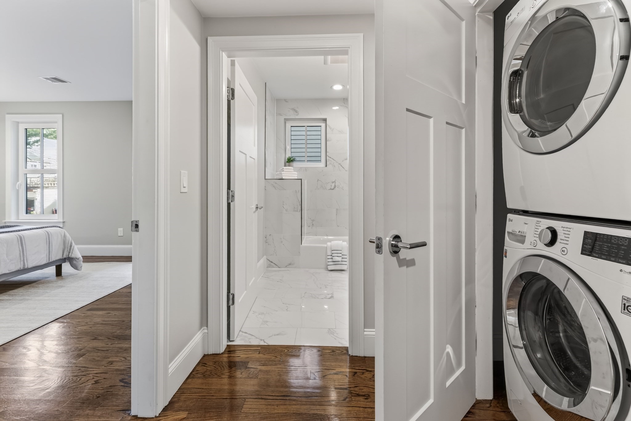 52 River St # 2
