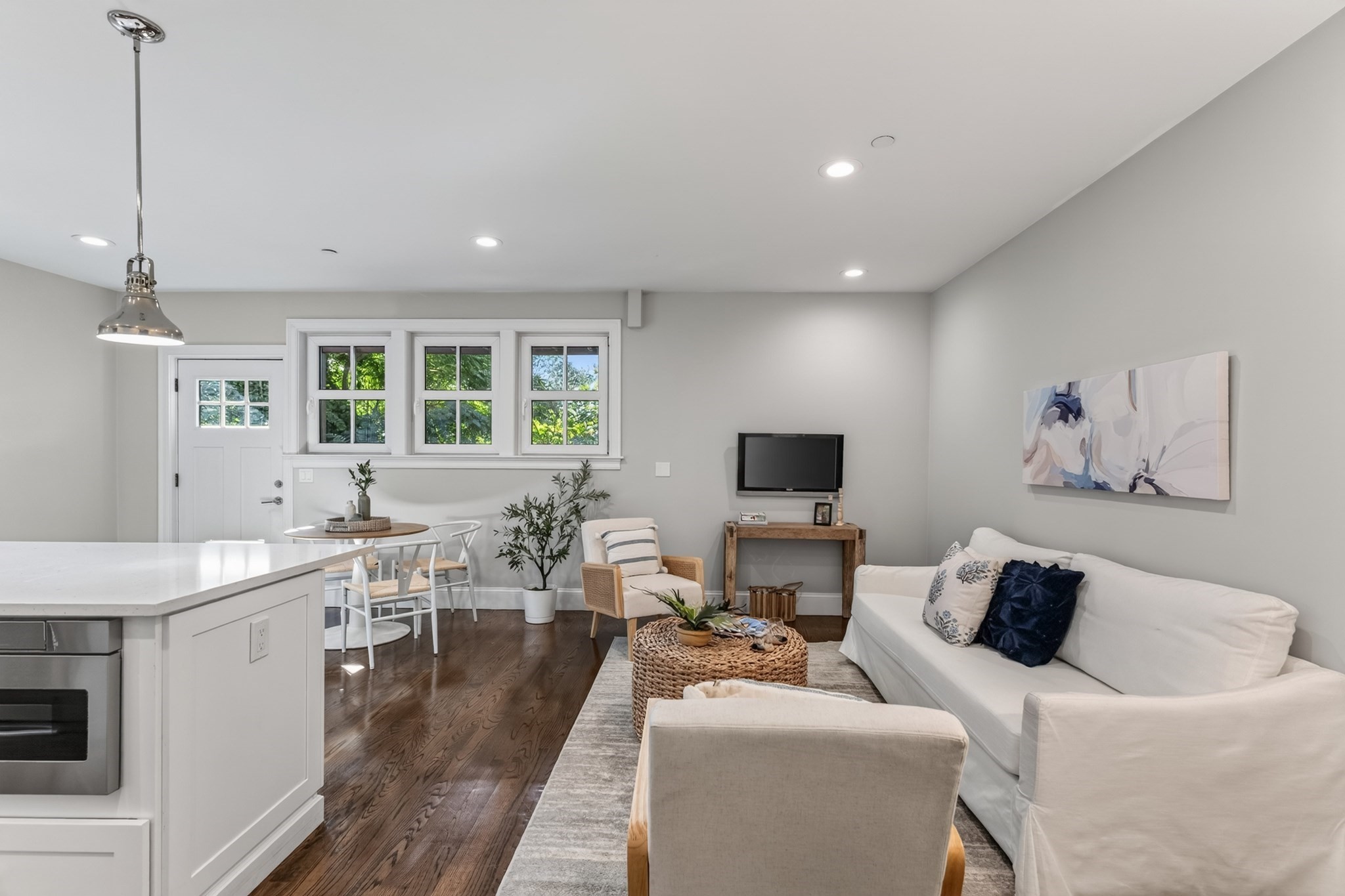 52 River St # 2