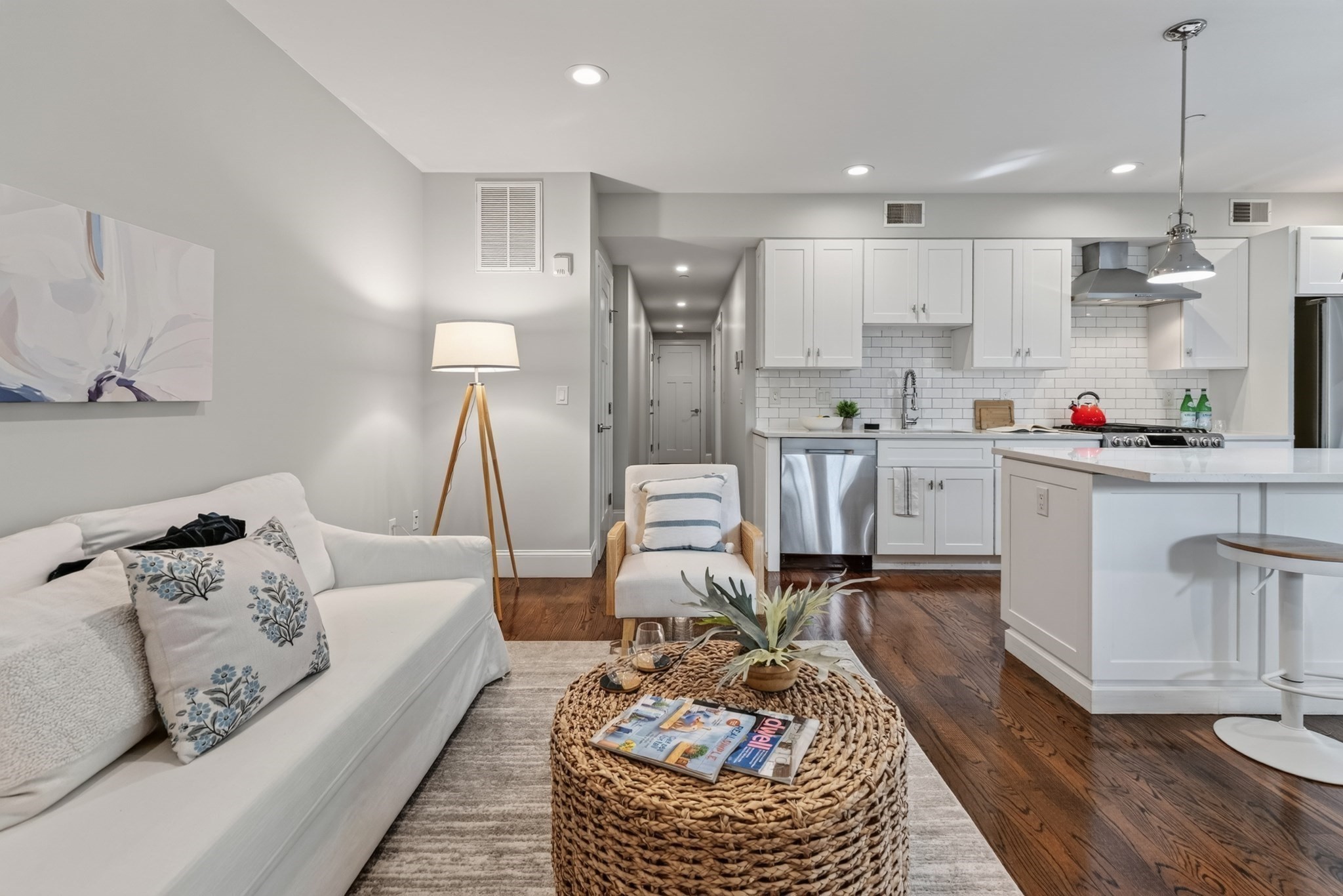 52 River St # 2