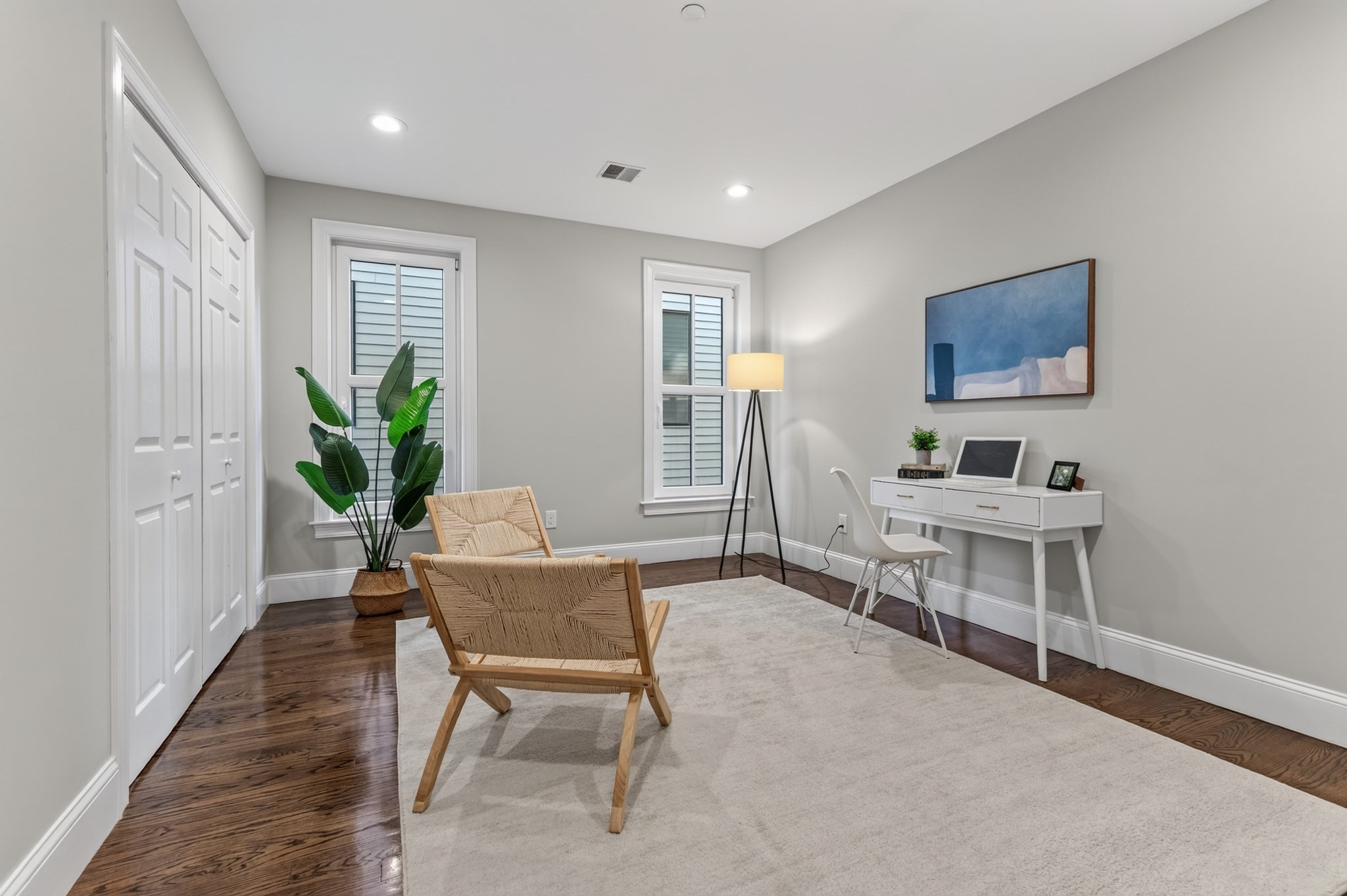 52 River St # 2