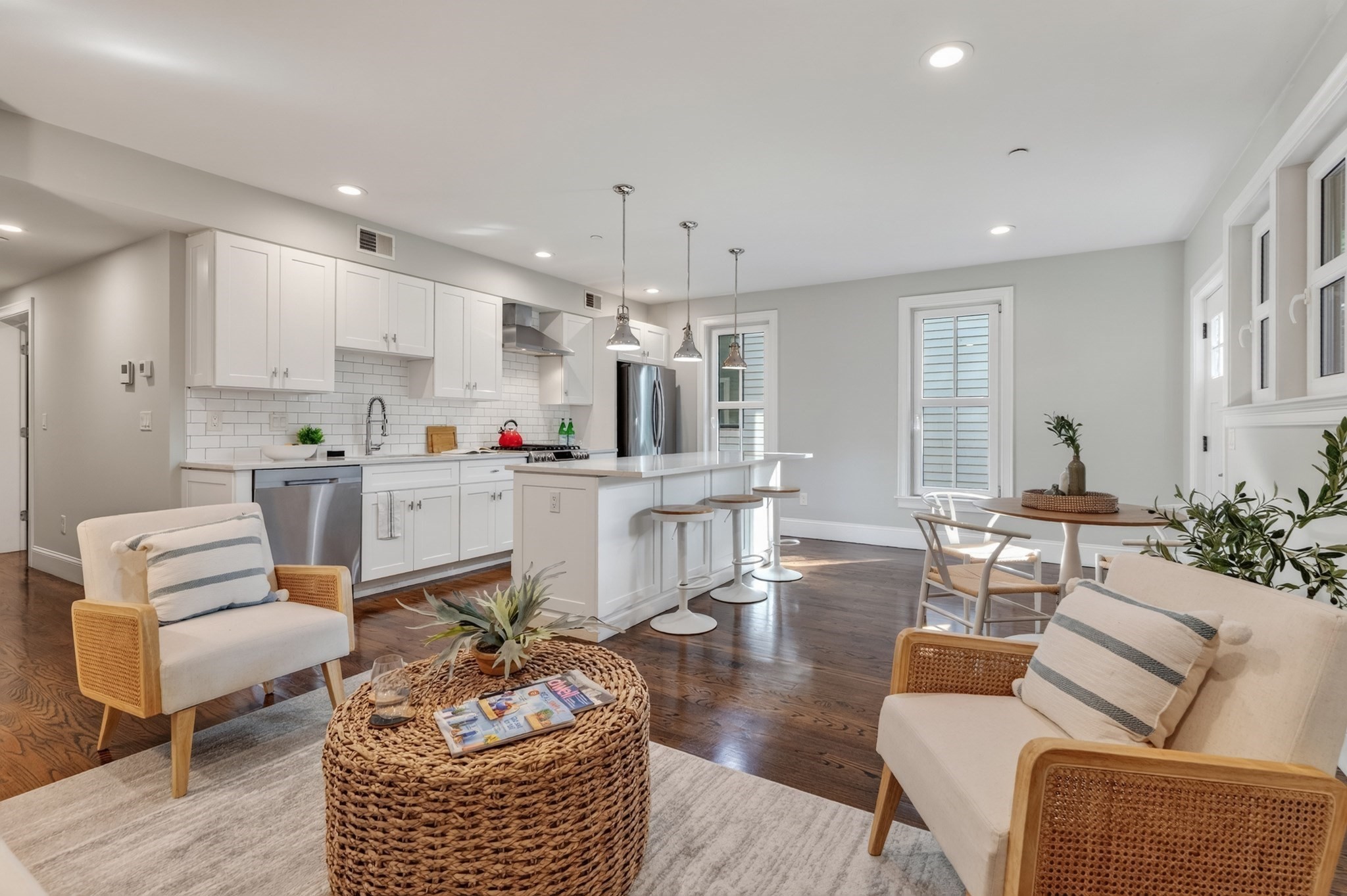 52 River St # 2