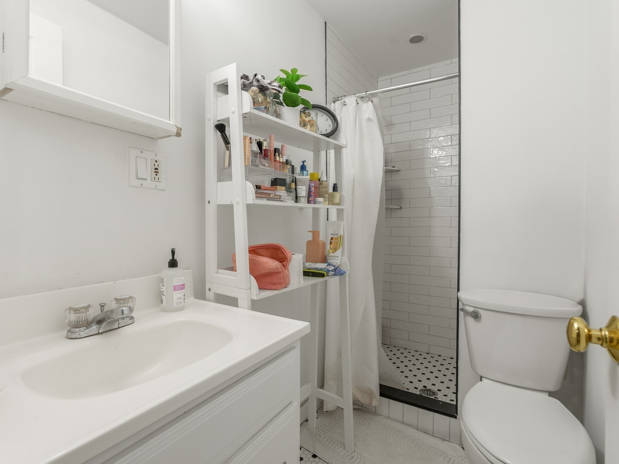 22 Irving St # 2