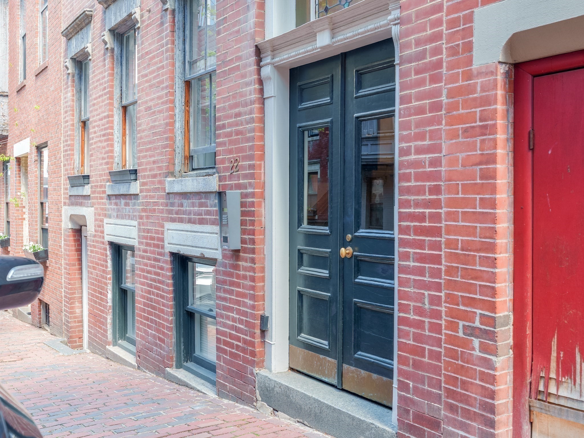 22 Irving St # 2
