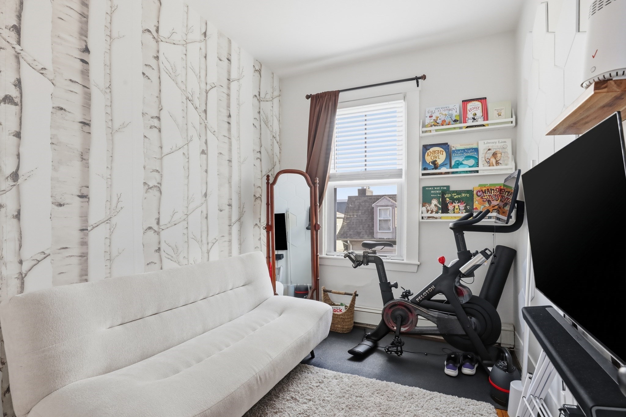 16 Sackville St # 2