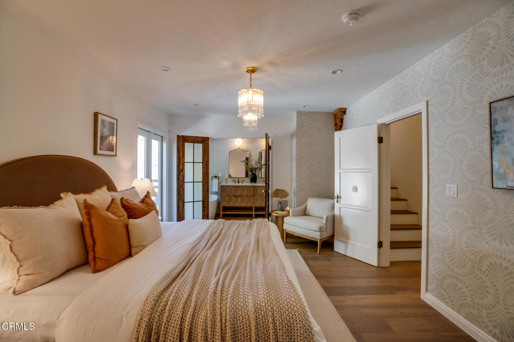 2026 Stratford Avenue