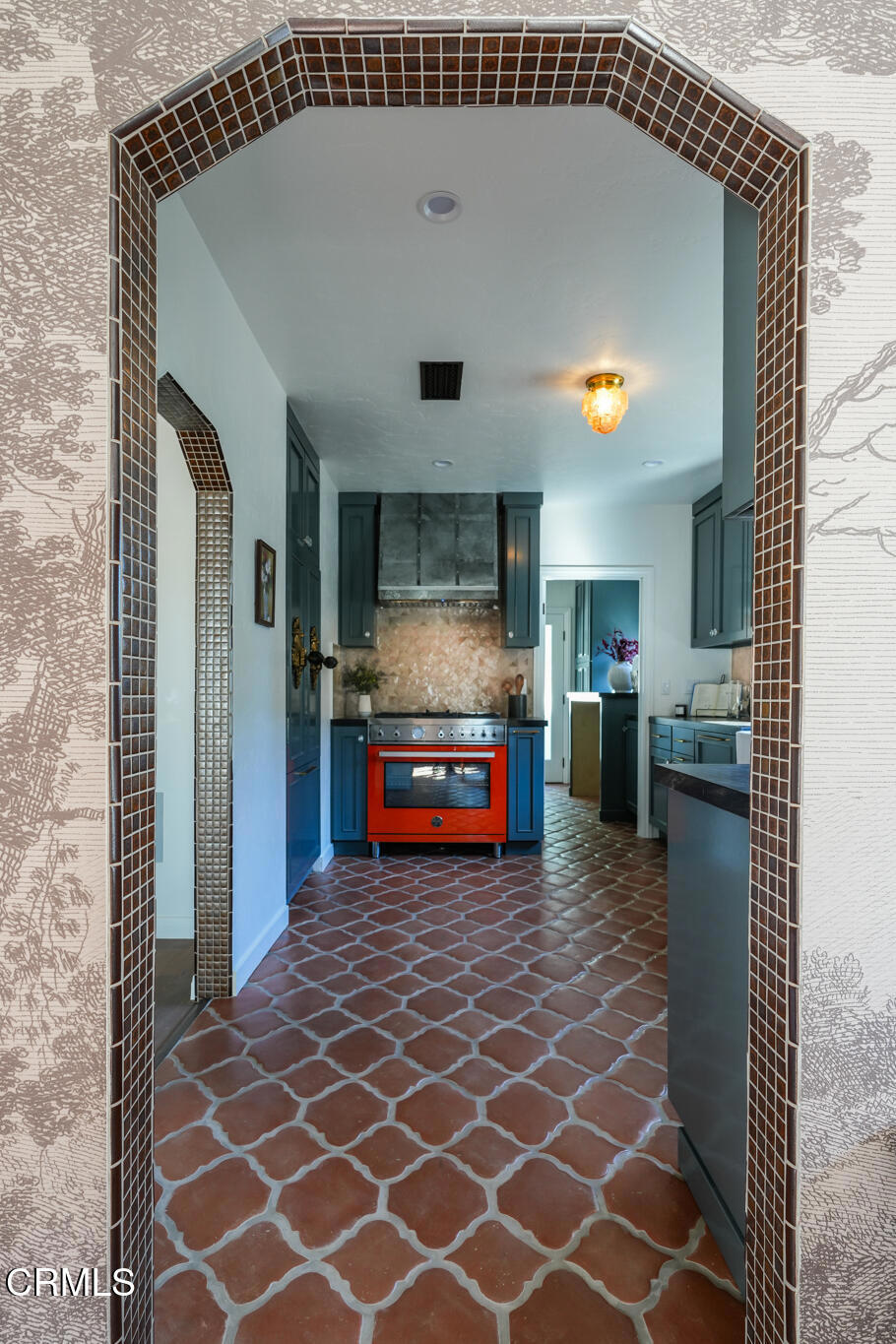 2026 Stratford Avenue