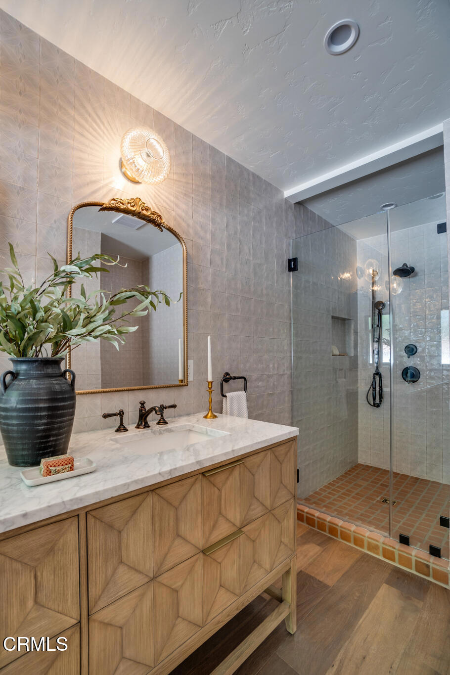 2026 Stratford Avenue