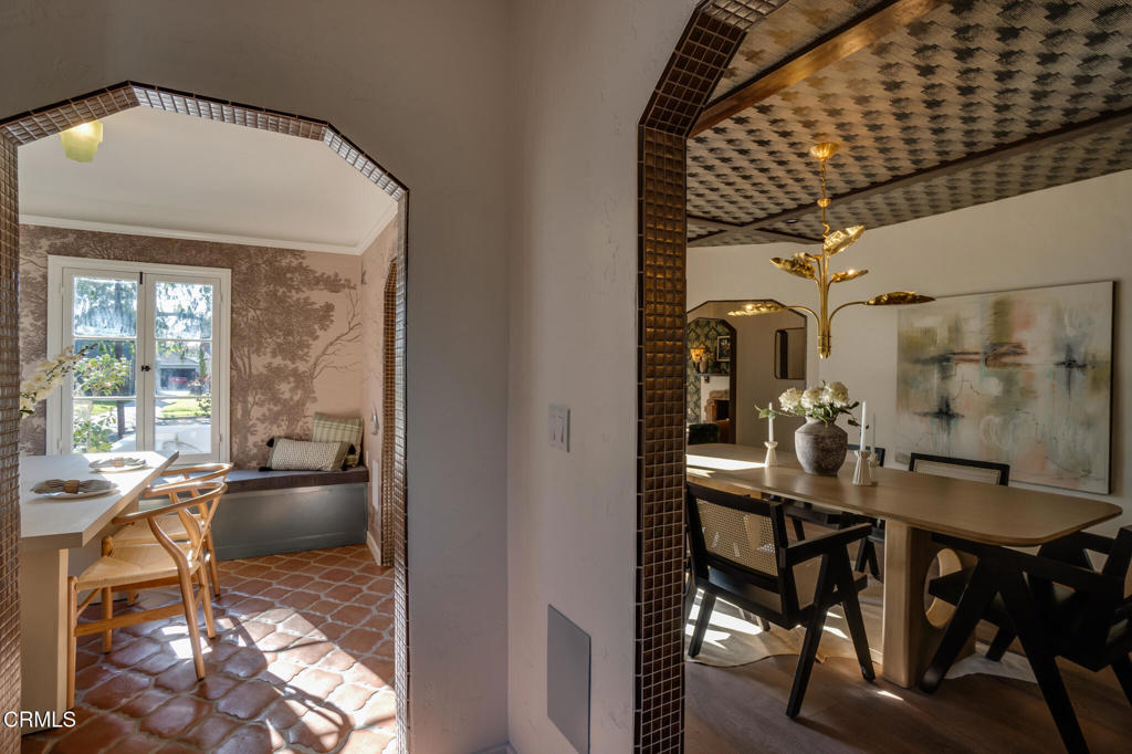 2026 Stratford Avenue