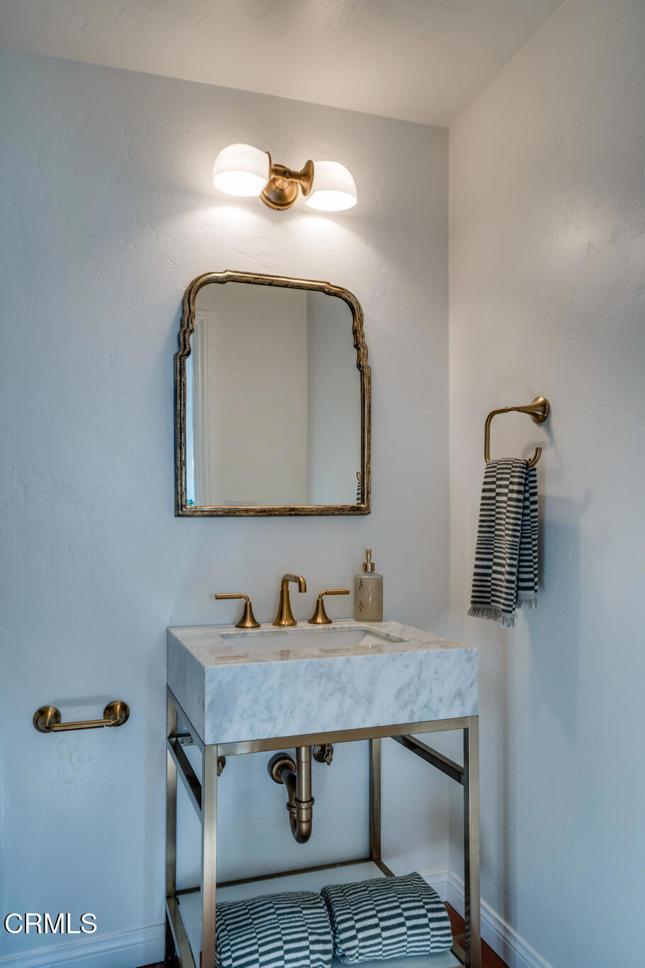 2026 Stratford Avenue