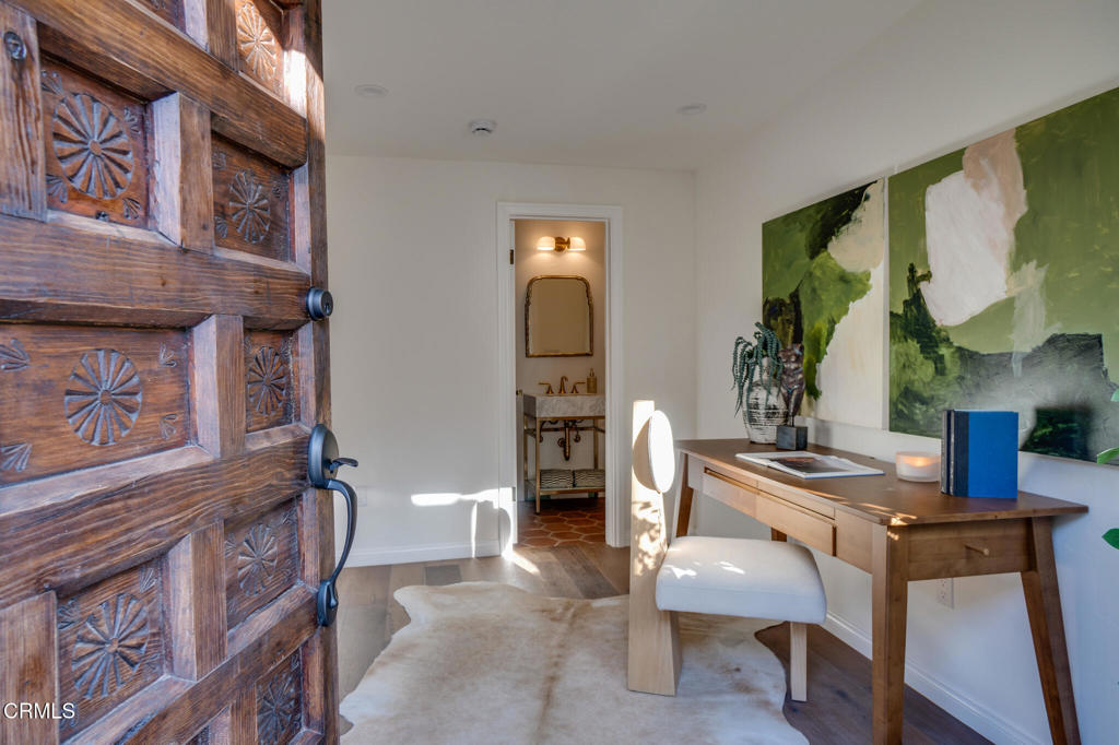 2026 Stratford Avenue