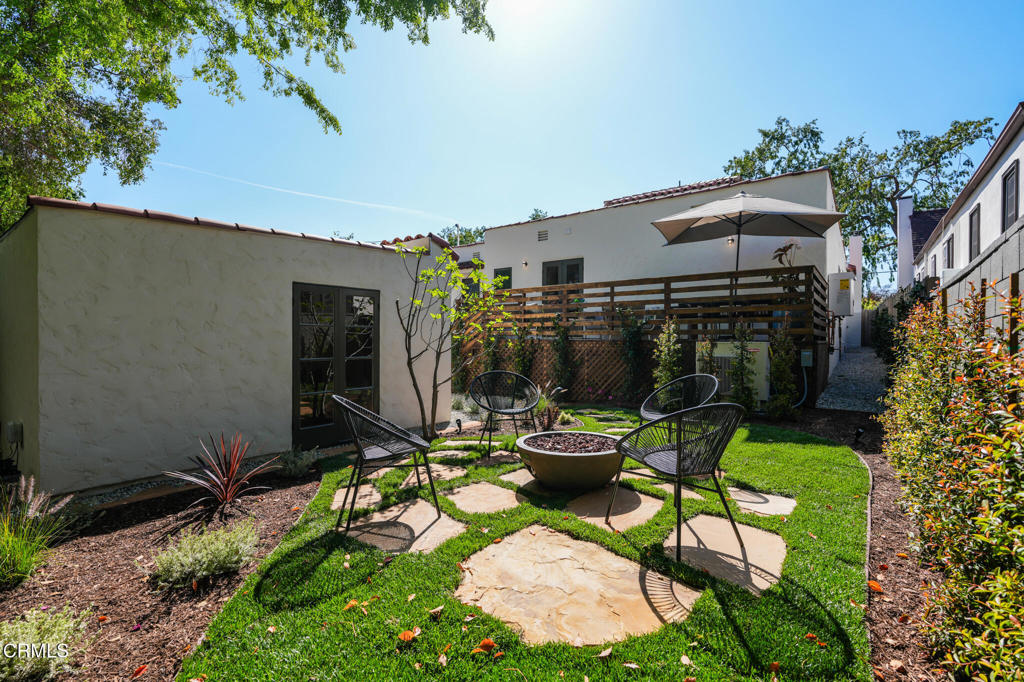 2026 Stratford Avenue