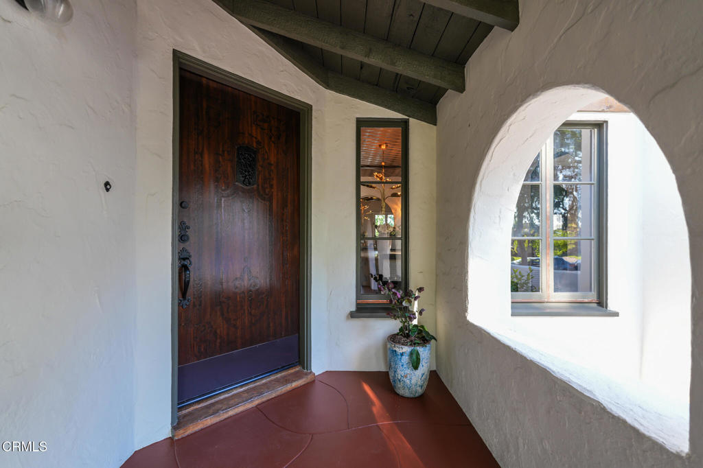 2026 Stratford Avenue