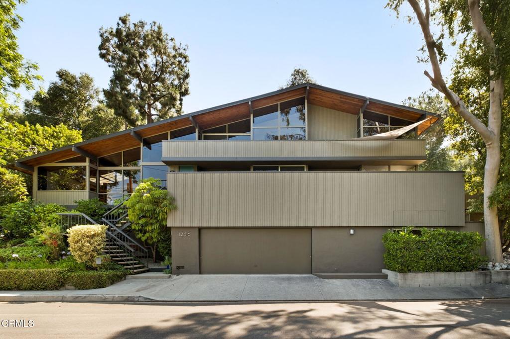 1256 Club House Drive