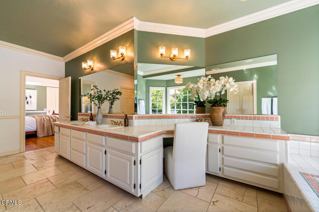 427 Long Canyon Road