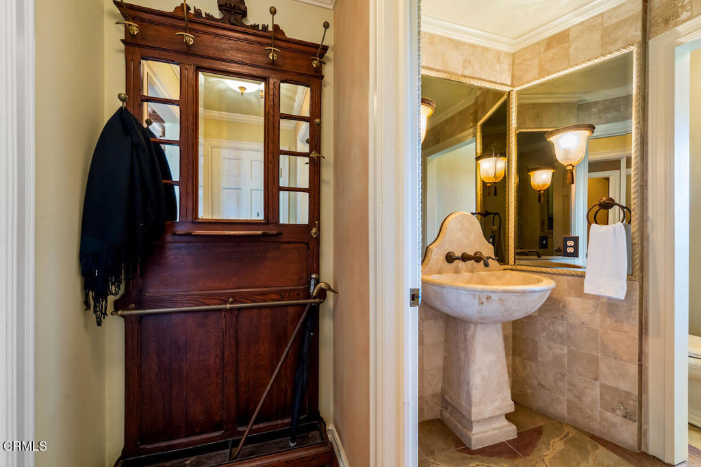 427 Long Canyon Road