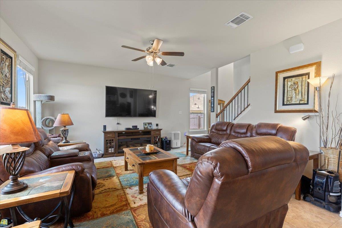 212 Plata LN