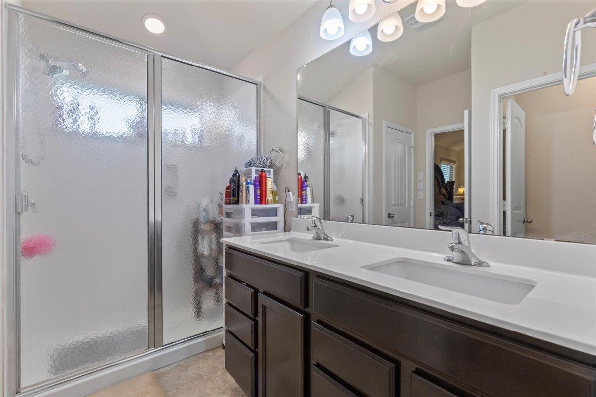 212 Plata LN