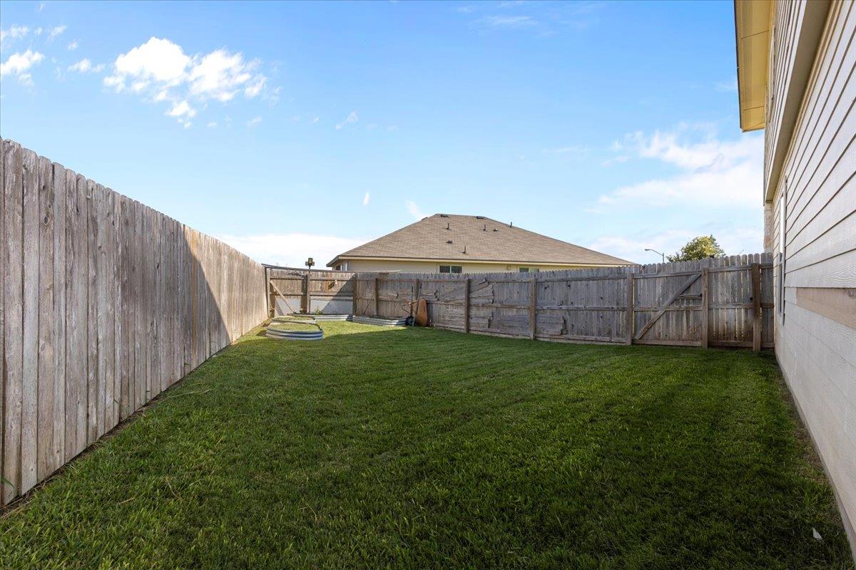 212 Plata LN