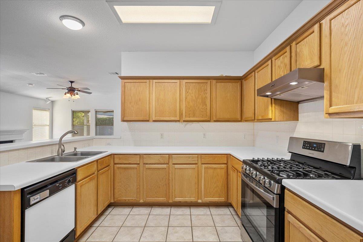 4467 Bremner DR