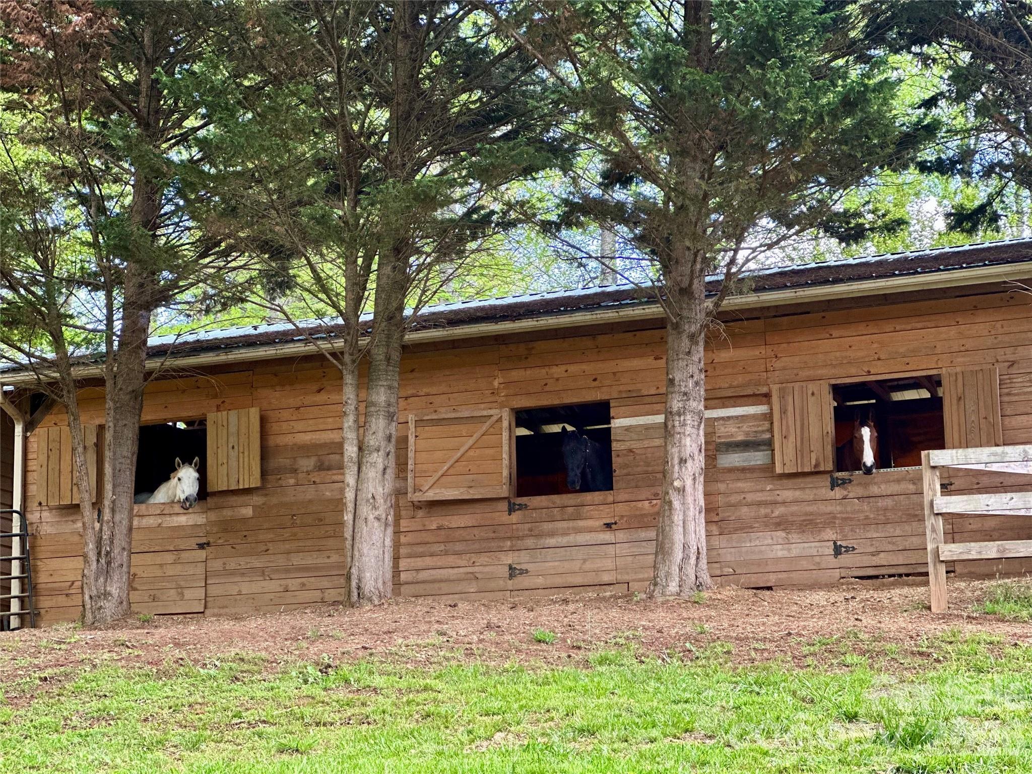 1552 Bear Creek Road