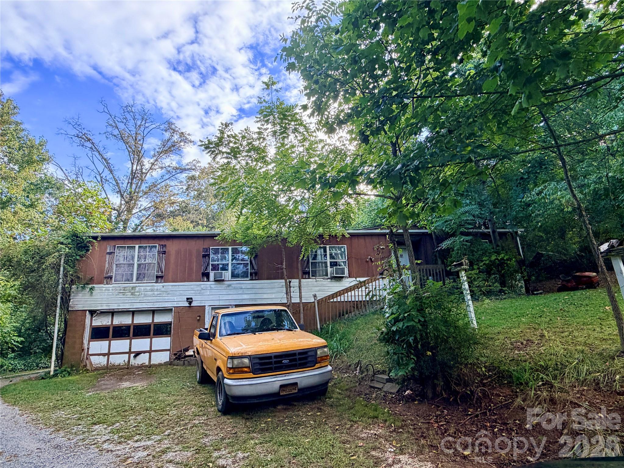 173 & 175 Dix Creek Chapel Road