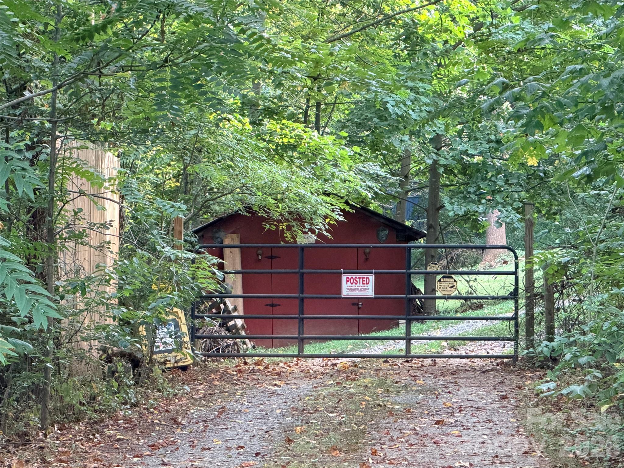 173 & 175 Dix Creek Chapel Road