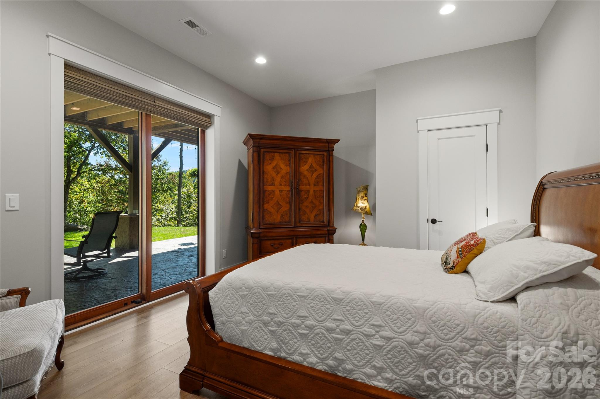 945 Somersby Park