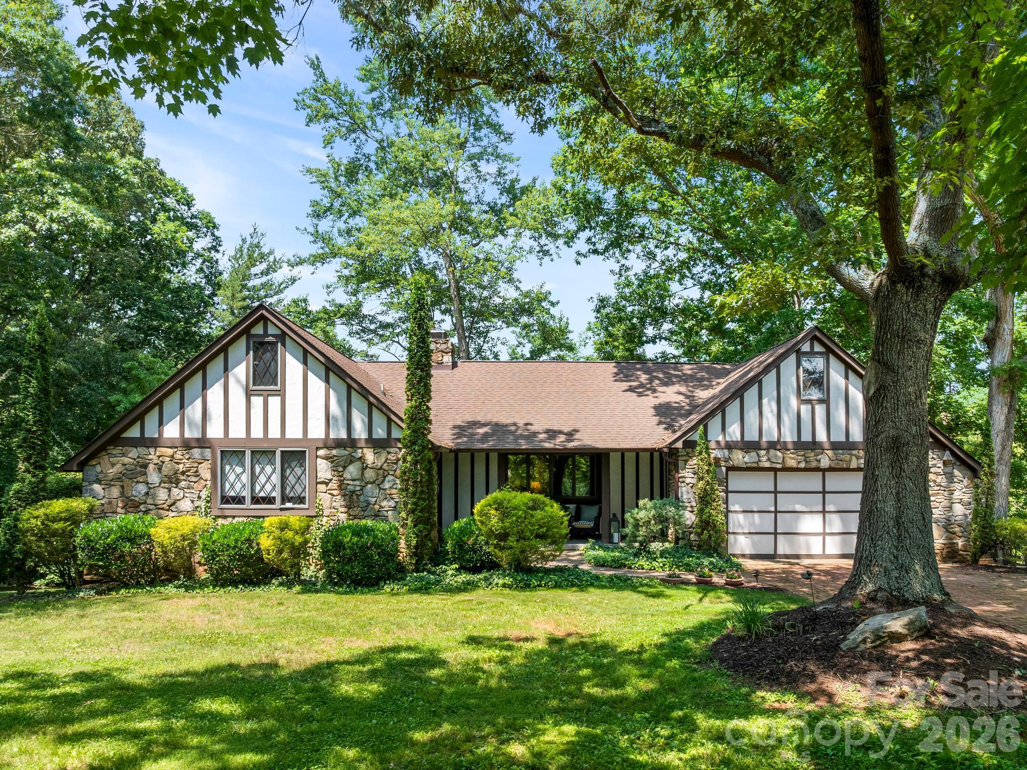 1548 Bear Creek Road Leicester Nc Us 28748 Car4435752