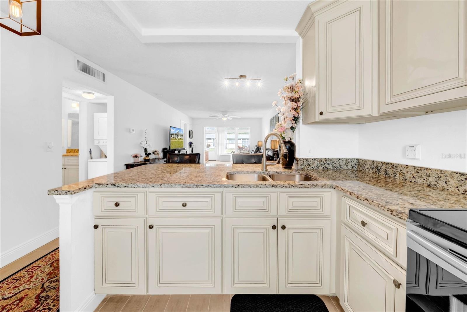4647 LAKE VILLA DR