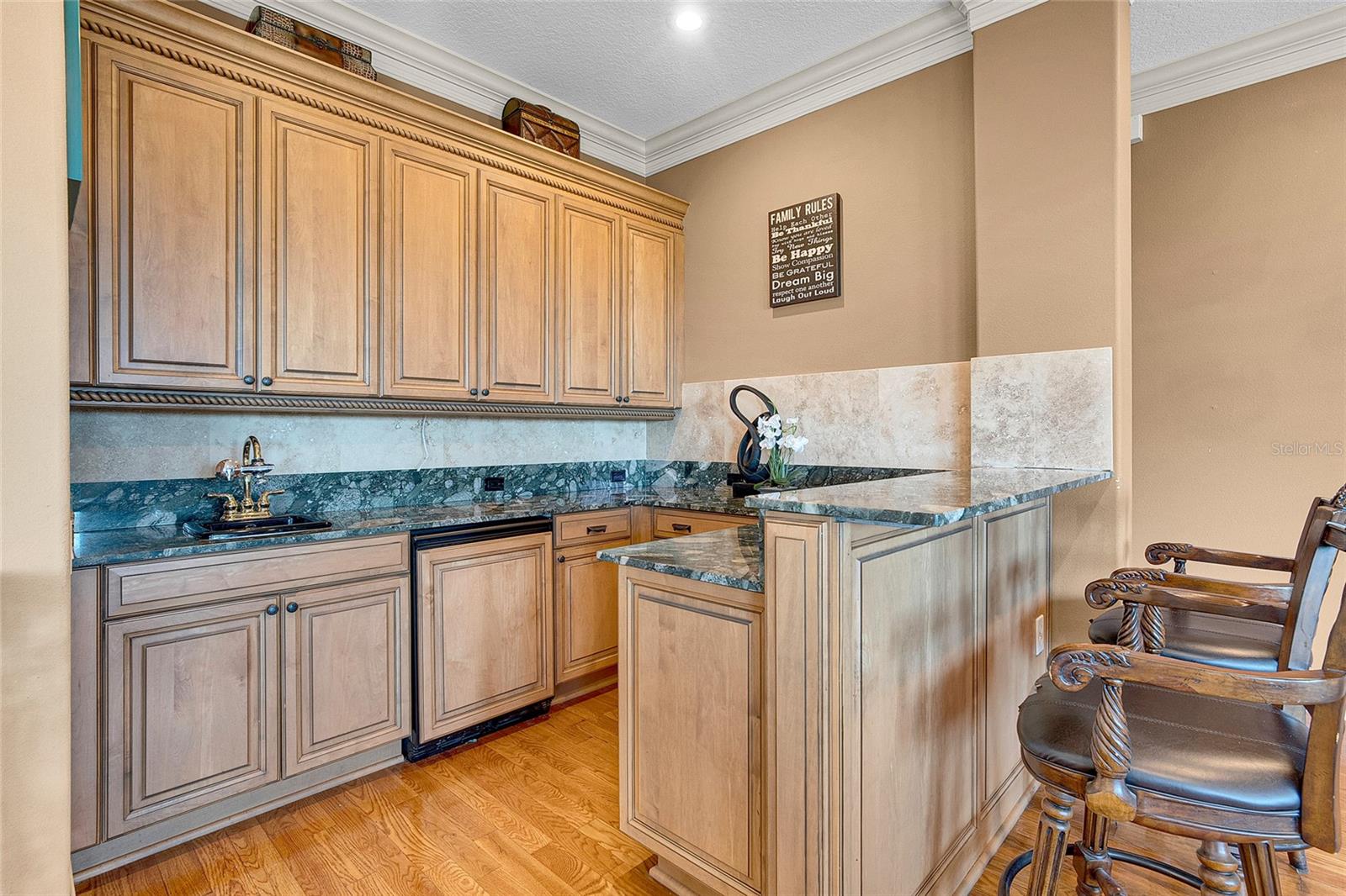 8707 SILVERTHORN RD