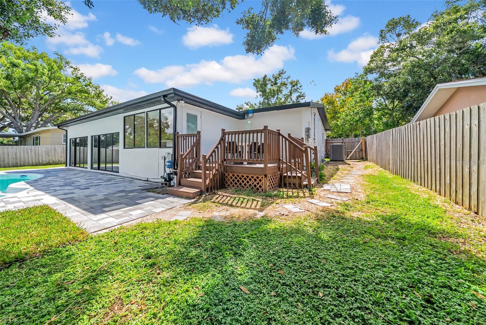 1401 S BETTY LN
