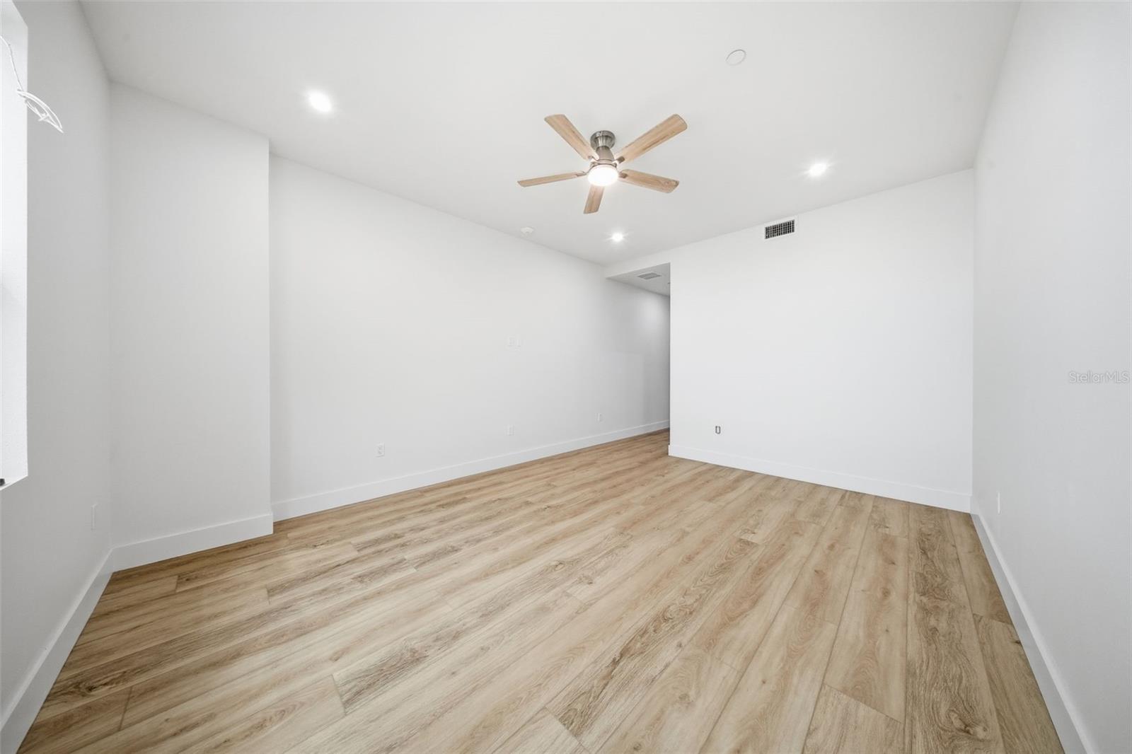 455 PINELLAS BAYWAY S #2A, 2B, 3B, 4A