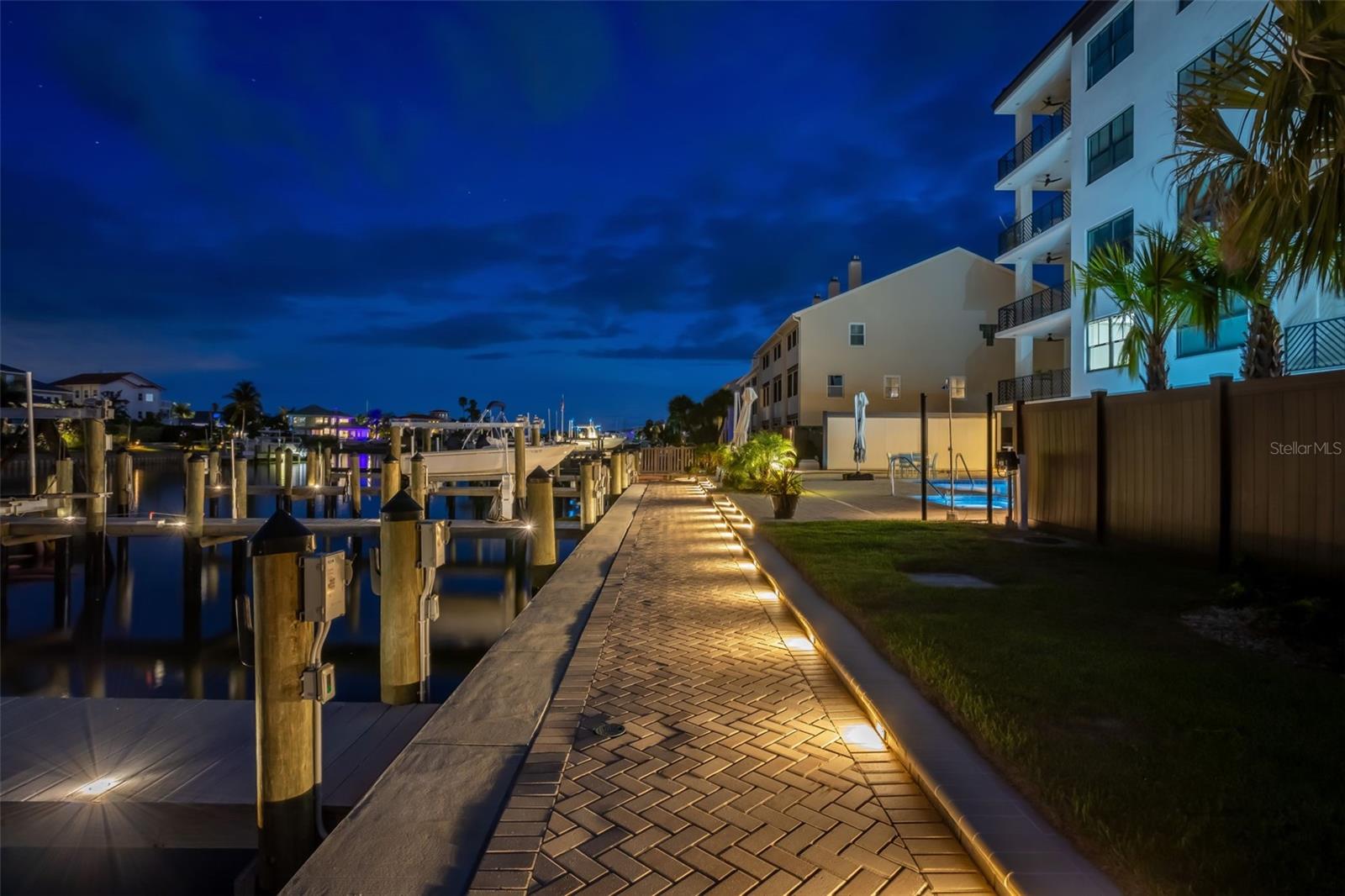 455 PINELLAS BAYWAY S #2A, 2B, 3B, 4A